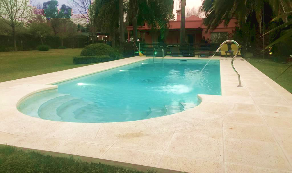 Piscina en Pilar