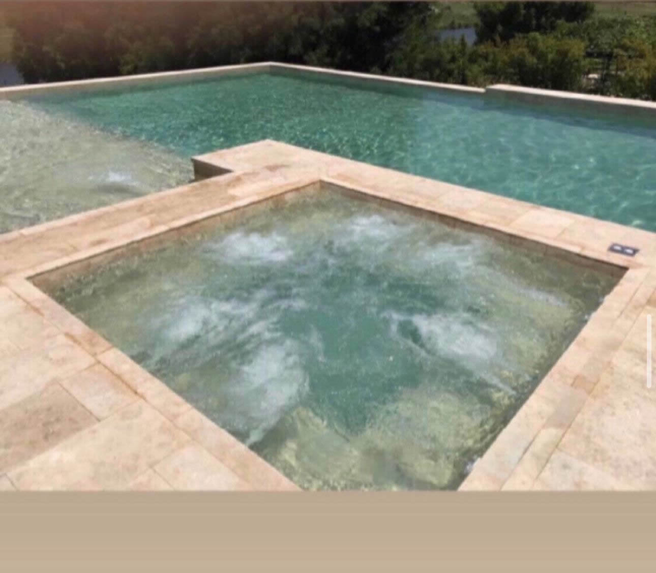 Piscina en Pilar
